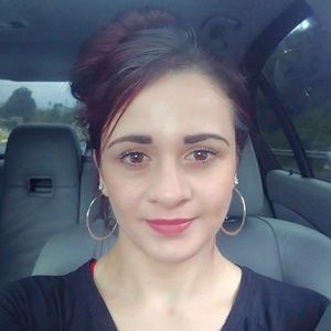 Meet your Posher, Alisha